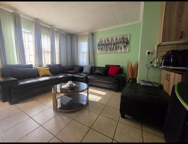 3 BEDROOM HOUSE FOR SALE IN ALBERTSDAL